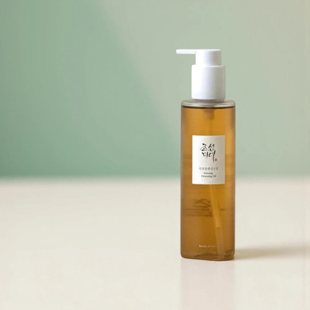 Skin TOGO Beauty of Joseon Ginseng Cleansing Oil in a clear 210ml pump bottle for deep facial makeup removal.