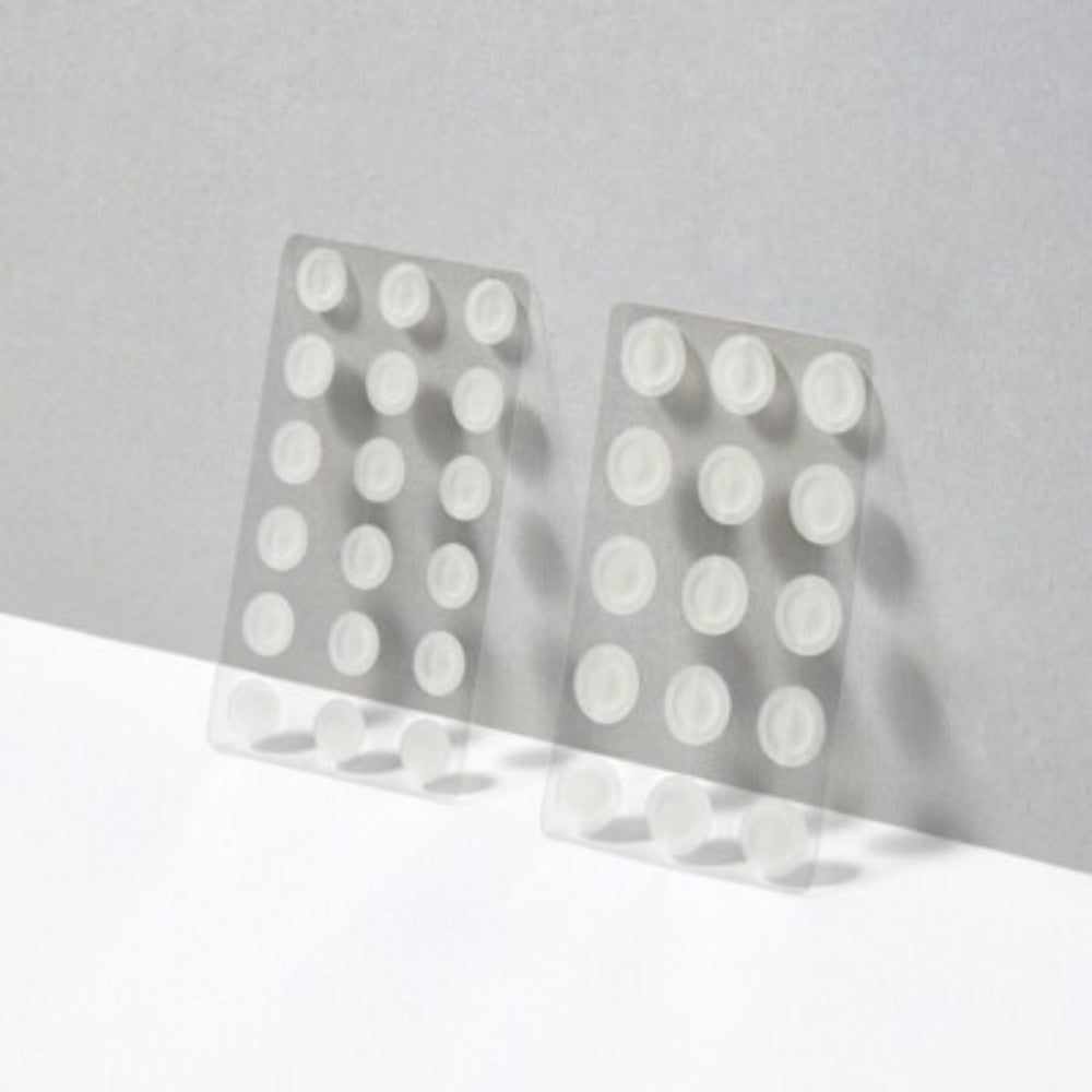 Skin TOGO VT-Cosmetics Cica Vital hydrocolloid acne patches in two sizes on clear sheets for spot treatment.