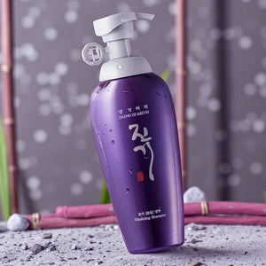 Skin TOGO Daeng Gi Meo Ri Vitalizing Shampoo in a purple 500ml bottle with a pump dispenser for hair loss prevention.