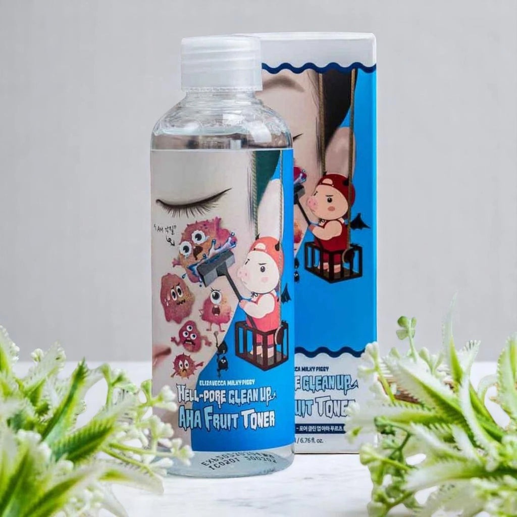 Skin TOGO Elizavecca Milky Piggy Hell-Pore Clean Up AHA Fruit Toner bottle with playful pig character packaging